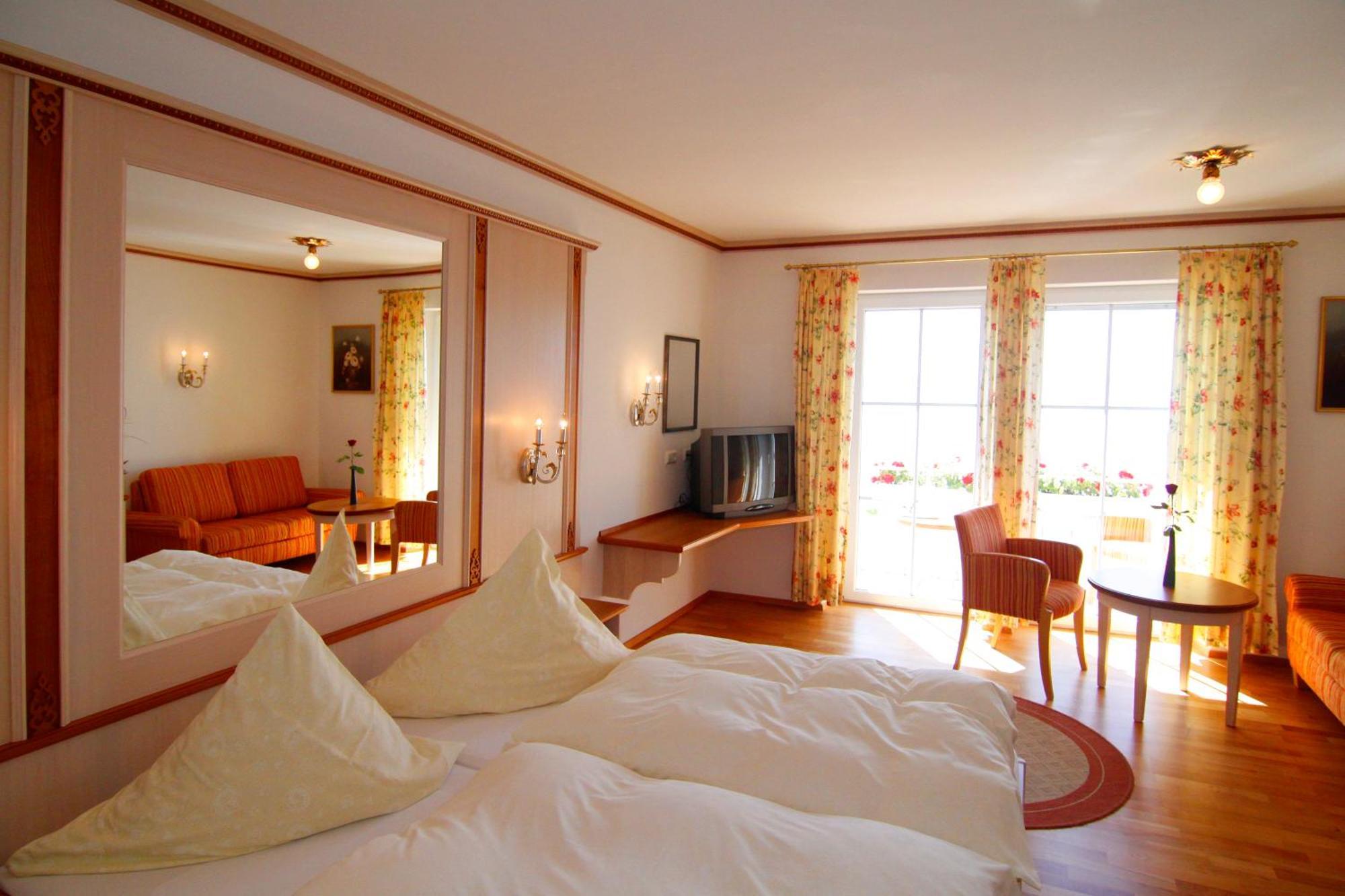 Seehotel Zur Muenz Meersburg Extérieur photo
